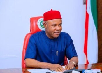 APC group begs Enugu state Governor, Peter Mbah, to dump PDP and join APC. Says Enugu will be connected to central if he joins APC.