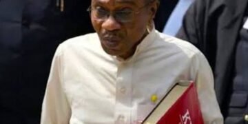 Court Grants Emefiele Permission To Hire Forensic Experts To Examine WhatsApp Chats And iPhone In $4.5 Billion Fraud Trial