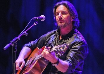 Grammy-Winning Songwriter Brett James Dies In North Carolina Plane Crash