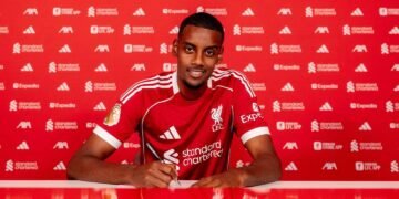 Alexander Isak Joins Liverpool on Long-Term Deal to Wear No.9 Shirt