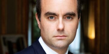 France’s Prime Minister Sébastien Lecornu Resigns Less Than a Day After Cabinet Announcement