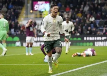 Chelsea Beat Burnley 2-0 With Neto And Fernandez Goals To Move Second In Premier League