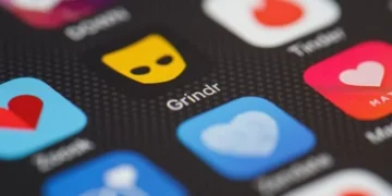 China Pulls Gay Dating Apps from Online Stores