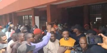Protest Erupts At PDP National Secretariat In Abuja