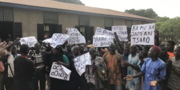 Parents Of St. Mary School Pupils Abducted In Niger Protest Government Silence
