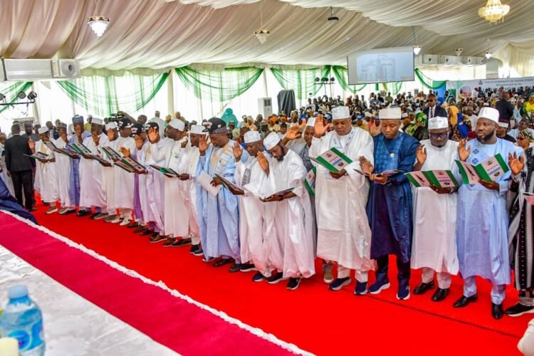 State Governor Swears In 30 Commissioners, LG Chairmen