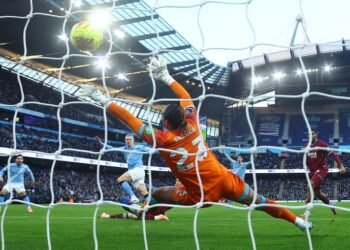 Manchester City Crush West Ham 3-0 As Haaland Double Keeps Title Hopes Alive