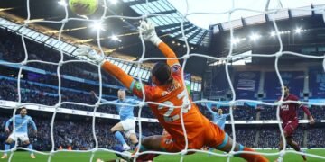 Manchester City Crush West Ham 3-0 As Haaland Double Keeps Title Hopes Alive