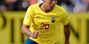 Ecuadorian Footballer Mario Pineida Killed in Gang-Related Shooting in Guayaquil