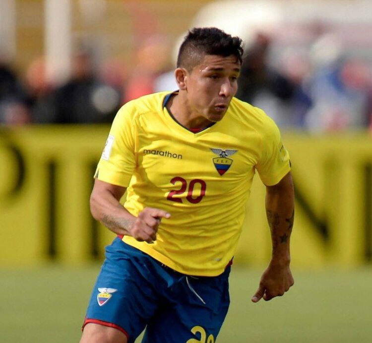 Ecuadorian Footballer Mario Pineida Killed in Gang-Related Shooting in Guayaquil