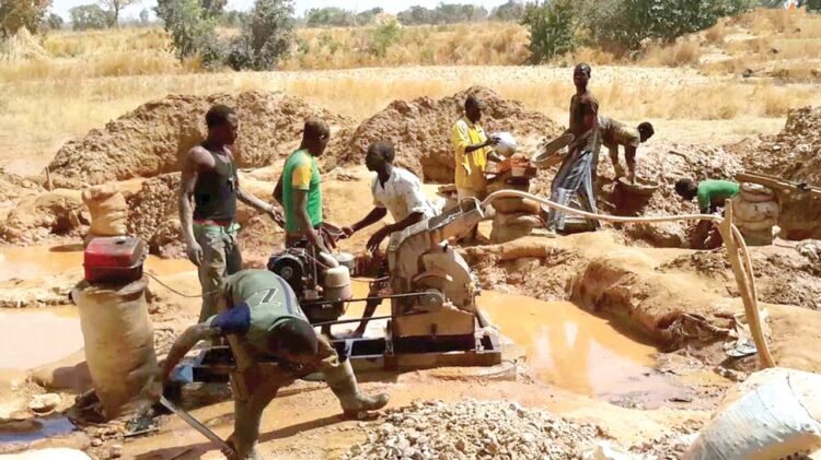 12 Killed in Suspected Militia Attack at Plateau Mining Site