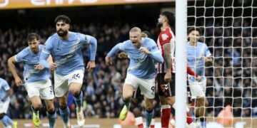 Manchester City Capitalise On Arsenal Slip With Convincing 3-0 Win Over Sunderland