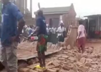 Panic as Part of Public School Collapses in Ikorodu, Lagos