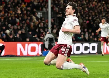 Arsenal Overcome Bournemouth 3-2 To Widen Premier League Lead