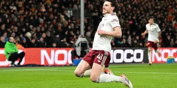 Arsenal Overcome Bournemouth 3-2 To Widen Premier League Lead