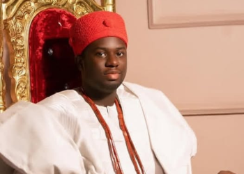 Stop Calling Me “Bro” or “Blood” – Oba Akinghare II Warns