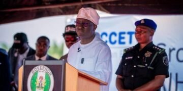 Okpebholo Inaugurates 100 Megawatts Generating Plant