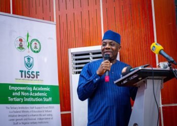 FG Begins Foreign Scholarship Payments