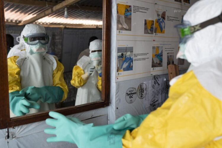 Nigeria Raises Ebola Alert Over Border Risks