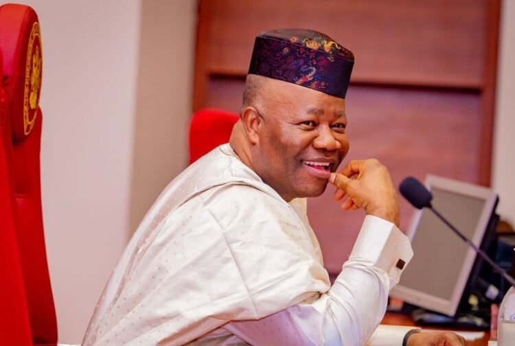 Akpabio Threatens Oshiomhole In Senate